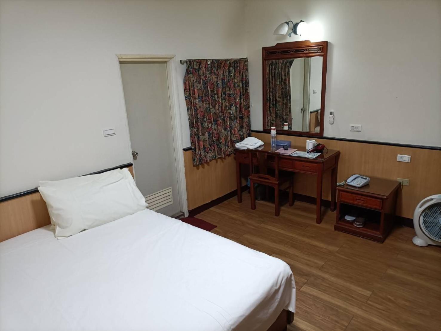 Hotel 丸松商旅 Miaoli Zewnętrze zdjęcie
